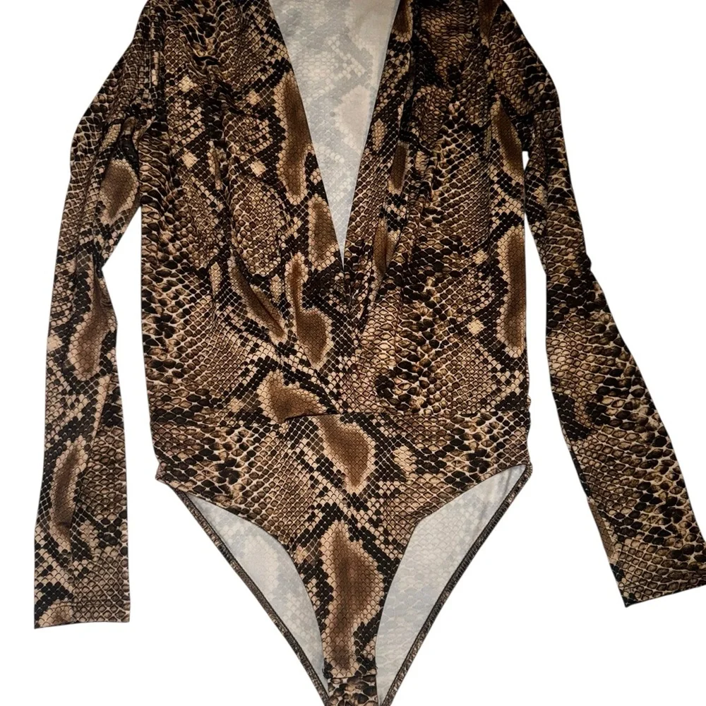 Zara Beige Snake Print Top - Picture 3 of 8